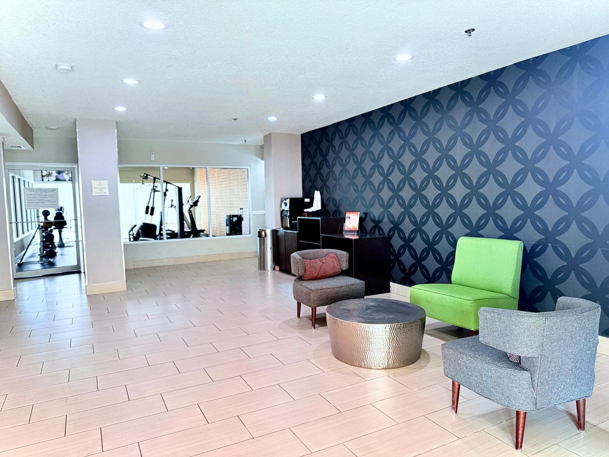 La Quinta By Wyndham Orlando Universal Area - Free Shuttle To Universal Екстер'єр фото