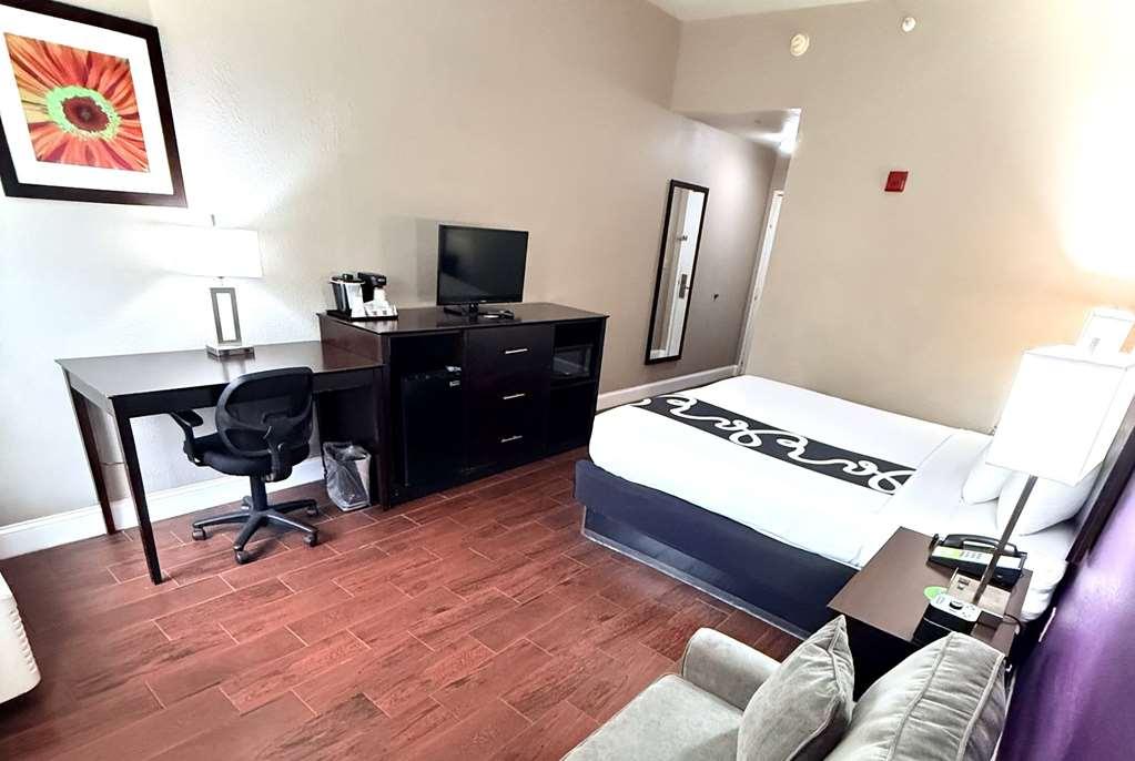 La Quinta By Wyndham Orlando Universal Area - Free Shuttle To Universal Номер фото
